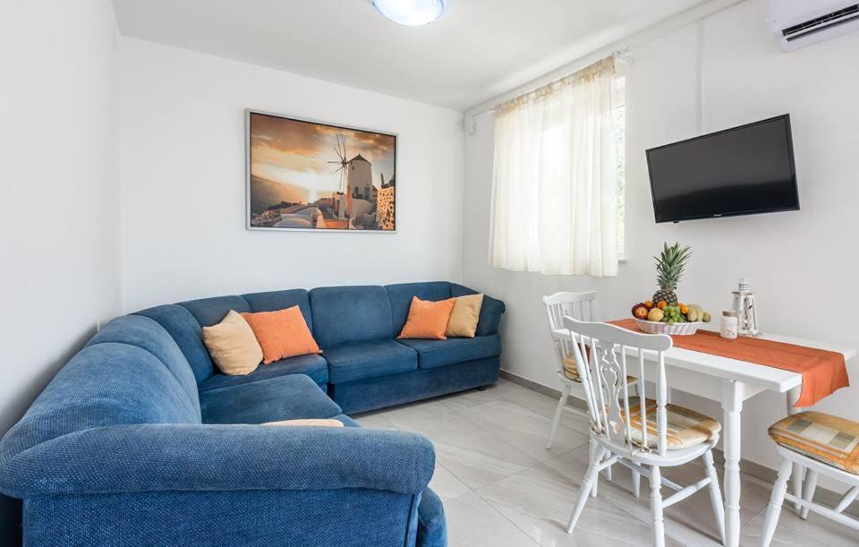 Apartments Dora Vantacici Luaran gambar